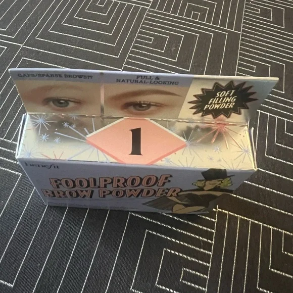 Benefit Cosmetics Foolproof Brow Powder *NIB* Shade 1 Light - Picture 3 of 4